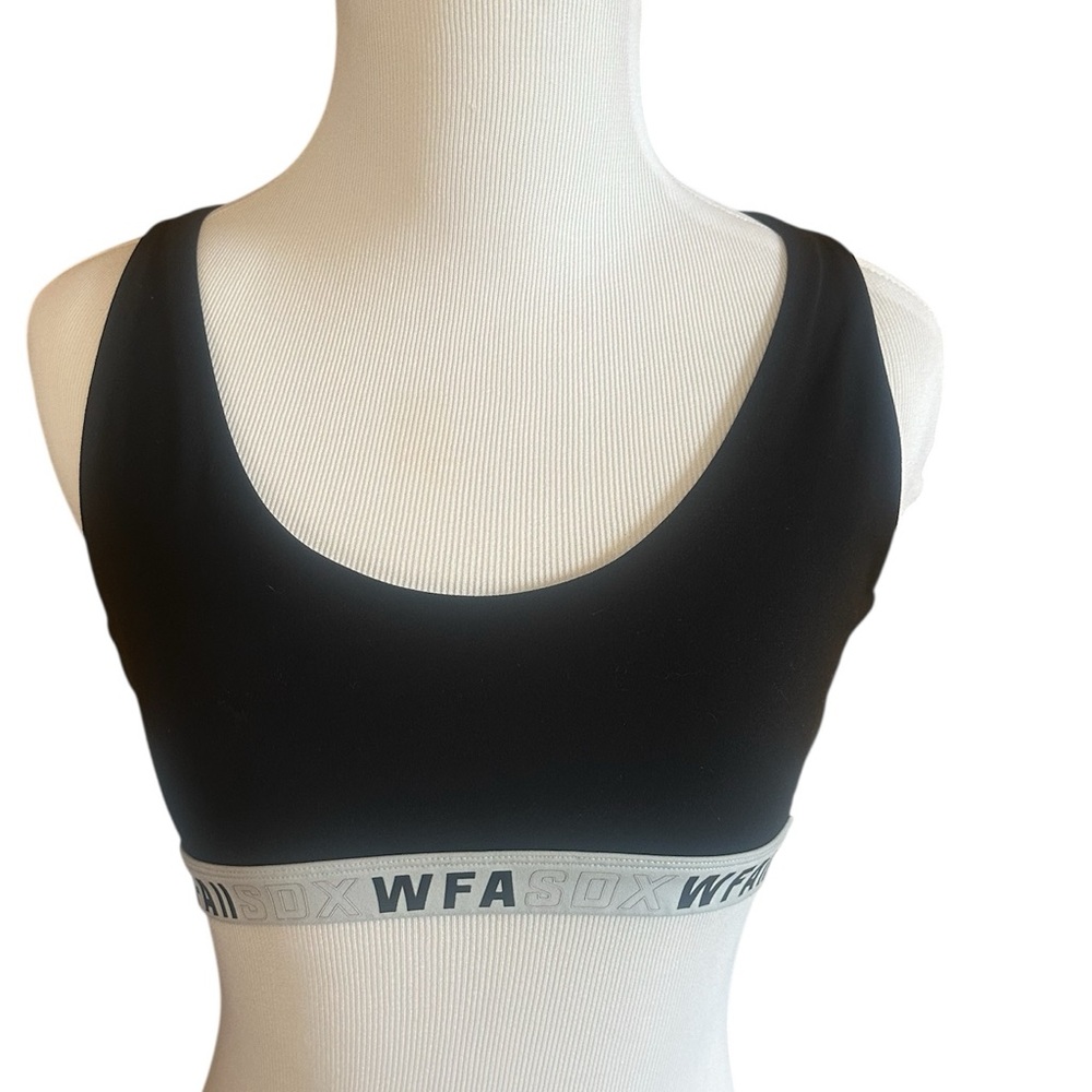 White Fox Boutique Ignite Black Sports Bra
Black | Size S
